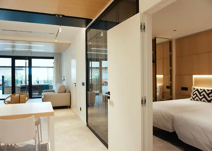 Loft Mardevela Hotel apartamentowy 3*